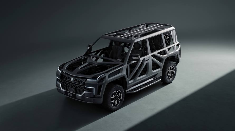 广州105仰望U8硬派越野的科技魅力，国能汽车对传统燃油车市场的冲击